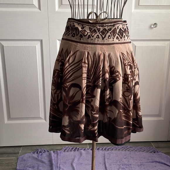 The Limited Dresses & Skirts - The Limited A Line silk pleats knee length skirt brown tan floral zipper vintage